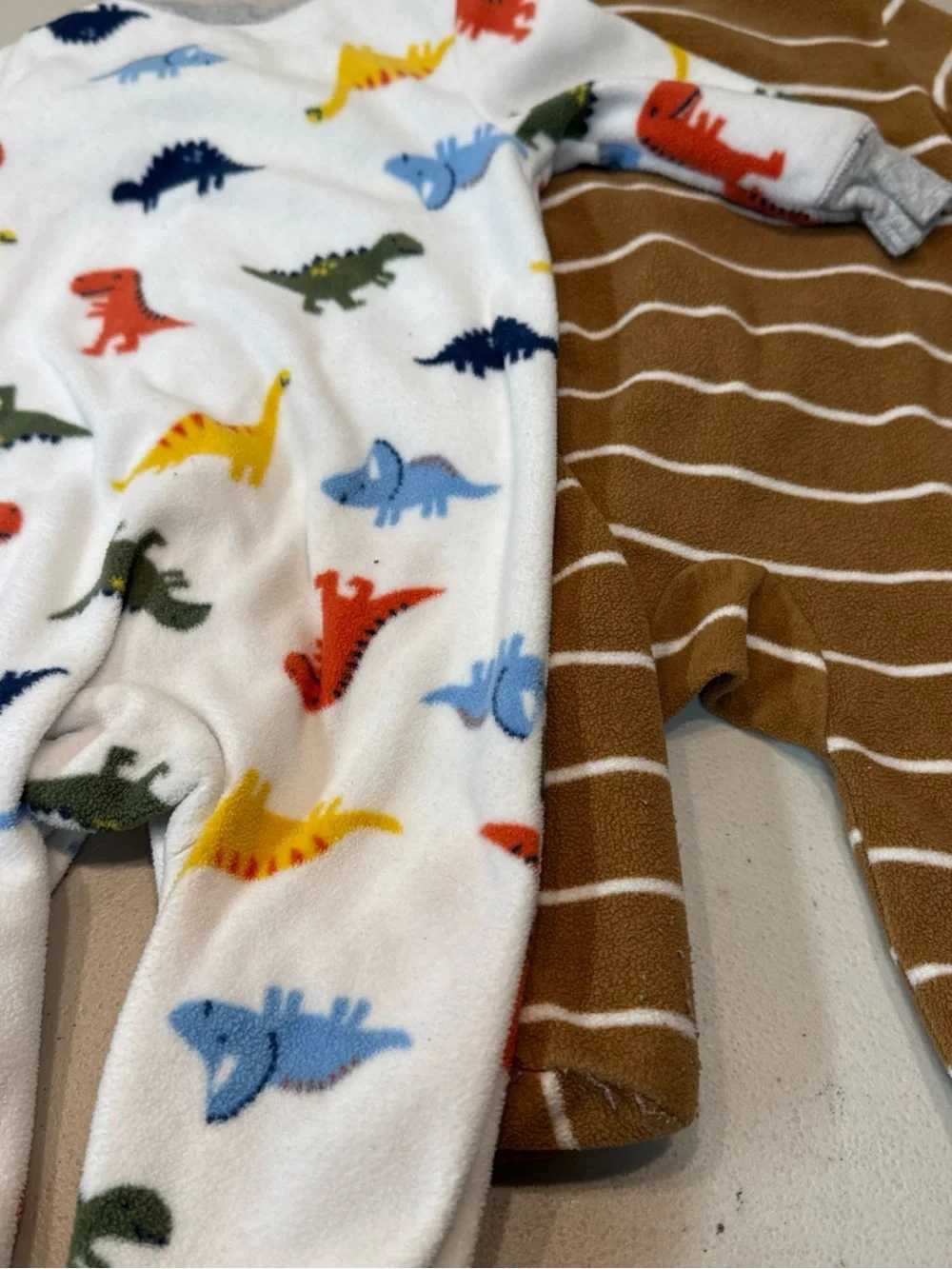 Lot of 2 Fleece Baby Sleepers Zip Up Snap Footies Warm 3M lions and dinos boy